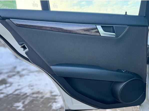Mercedes-Benz C-Класс III (W204) Рестайлинг с пробегом 2013 года, цена 1 600 000 рублей, 167000 км, седан, Автокод Объявления