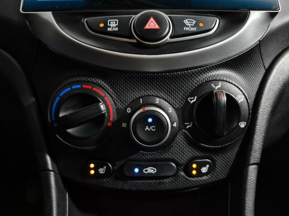Hyundai Solaris I Рестайлинг с пробегом 2016 года, цена 985 000 рублей, 101884 км, седан, Автокод Объявления