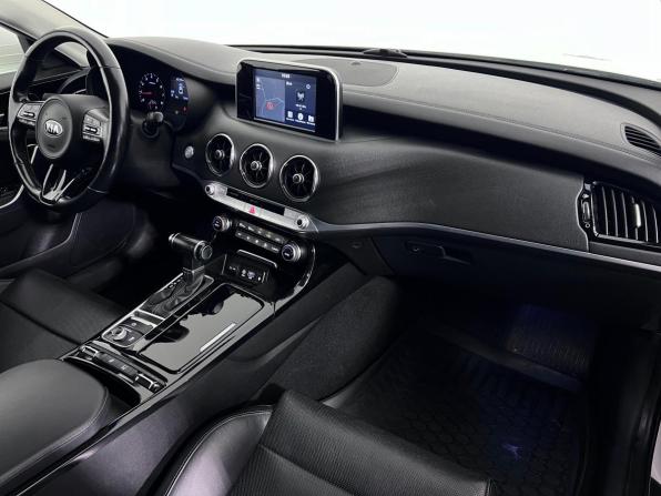 Kia Stinger I с пробегом 2018 года, цена 2 495 000 рублей, 73843 км, лифтбек, Автокод Объявления