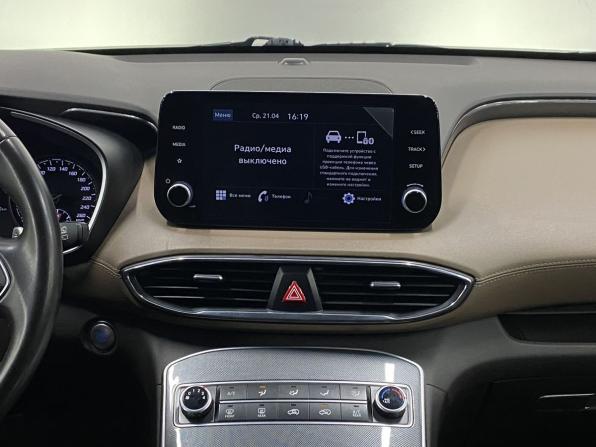 Hyundai Santa Fe IV Рестайлинг с пробегом 2022 года, цена 4 149 000 рублей, 21600 км, внедорожник, Автокод Объявления
