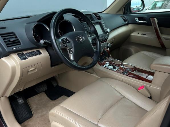 Toyota Highlander II (XU40) Рестайлинг с пробегом 2011 года, цена 1 997 300 рублей, 147752 км, внедорожник, Автокод Объявления