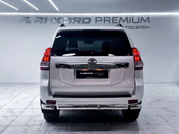 Toyota Land Cruiser Prado 150 Series Рестайлинг 1 с пробегом 2016 года, цена 4 260 000 рублей, 94042 км, внедорожник, Автокод Объявления