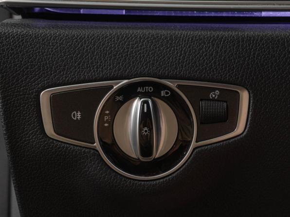 Mercedes-Benz E-Класс V (W213 S213 C238) с пробегом 2018 года, цена 3 699 000 рублей, 130211 км, седан, Автокод Объявления