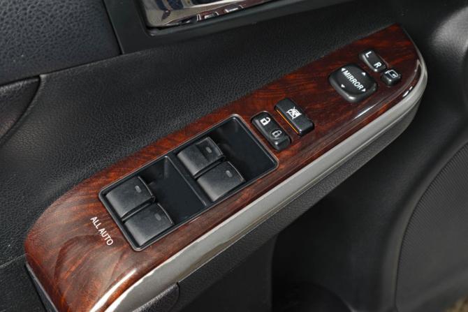 Toyota Camry VII (XV50) Рестайлинг с пробегом 2015 года, цена 1 899 000 рублей, 200000 км, седан, Автокод Объявления