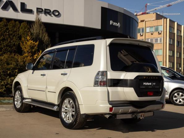 Mitsubishi Pajero IV Рестайлинг 2 с пробегом 2019 года, цена 3 688 000 рублей, 37122 км, внедорожник, Автокод Объявления