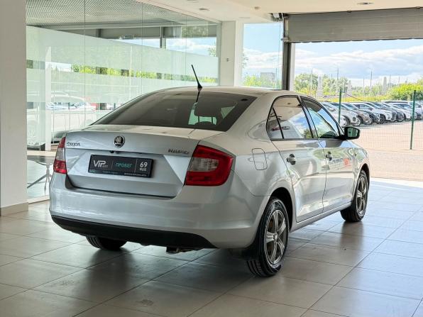 Skoda Rapid I с пробегом 2015 года, цена 947 000 рублей, 179153 км, лифтбек, Автокод Объявления