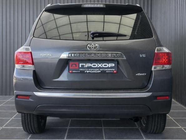 Toyota Highlander II (XU40) Рестайлинг с пробегом 2013 года, цена 1 797 000 рублей, 250000 км, внедорожник, Автокод Объявления