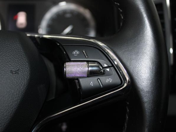 Skoda Karoq I с пробегом 2021 года, цена 2 369 900 рублей, 143942 км, внедорожник, Автокод Объявления