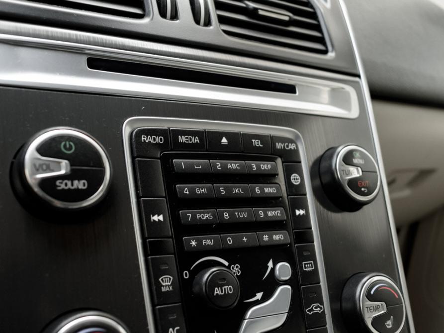 Volvo XC60 I Рестайлинг Екатеринбург  - изображение 21