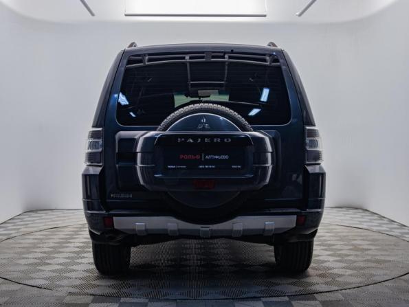Mitsubishi Pajero IV Рестайлинг 1 с пробегом 2013 года, цена 2 000 000 рублей, 221229 км, внедорожник, Автокод Объявления