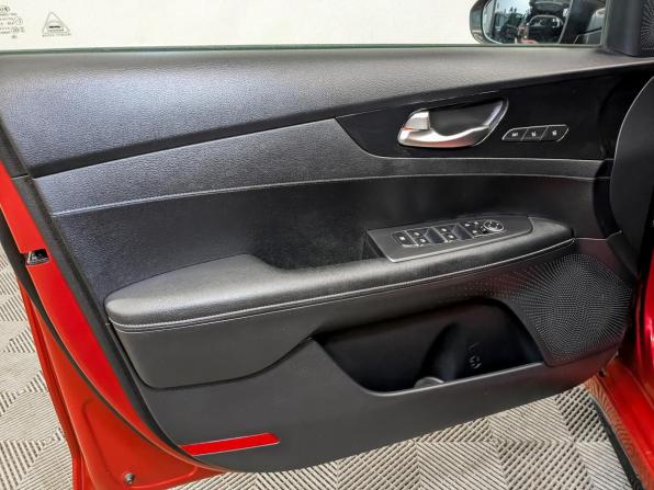 Kia Cerato IV с пробегом 2019 года, цена 1 780 000 рублей, 117107 км, седан, Автокод Объявления