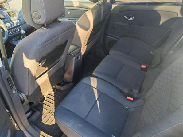 Renault Scenic III с пробегом 2009 года, цена 550 000 рублей, 296000 км, минивэн, Автокод Объявления