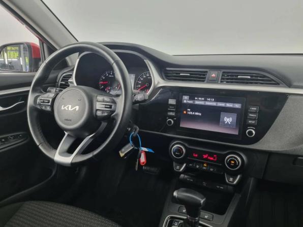 Kia Rio IV Рестайлинг с пробегом 2021 года, цена 1 792 000 рублей, 60210 км, хэтчбек, Автокод Объявления