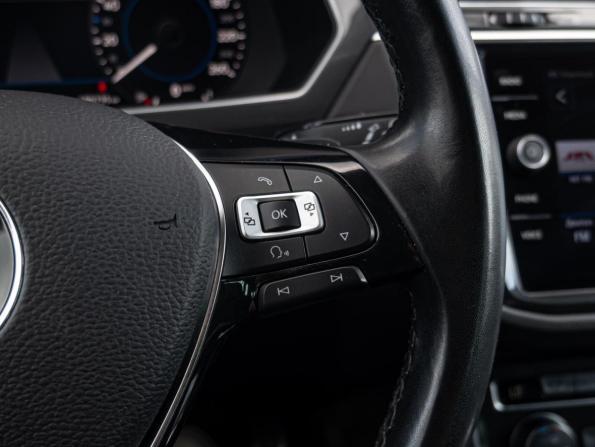 Volkswagen Tiguan II с пробегом 2018 года, цена 2 130 000 рублей, 180735 км, внедорожник, Автокод Объявления
