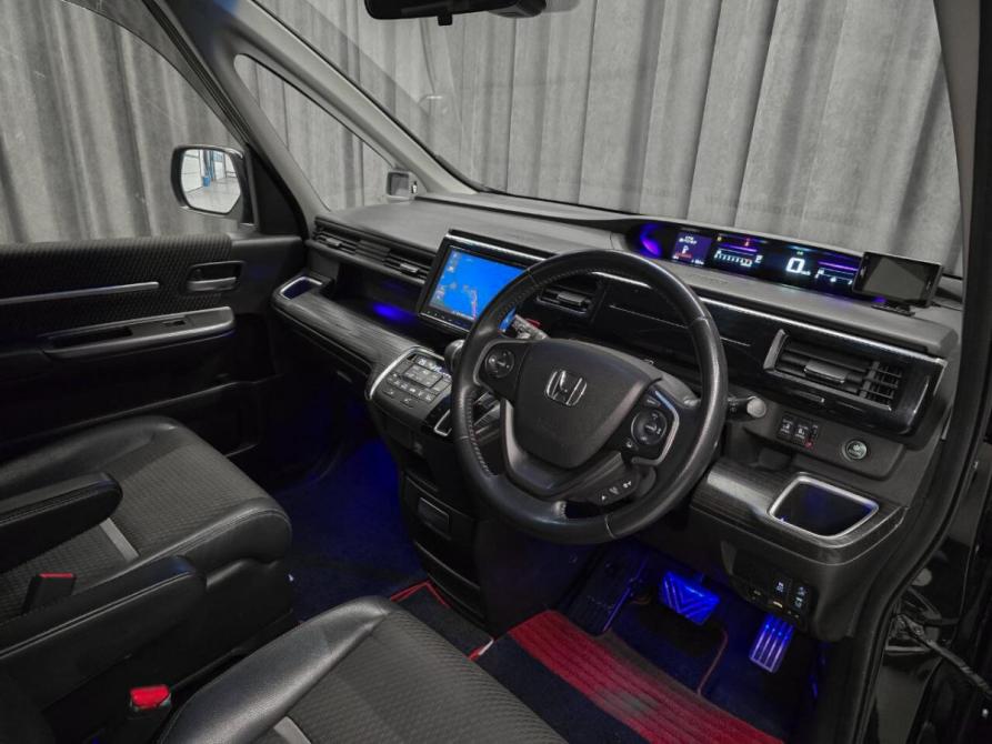 Honda Stepwgn V Красноярск  - изображение 8