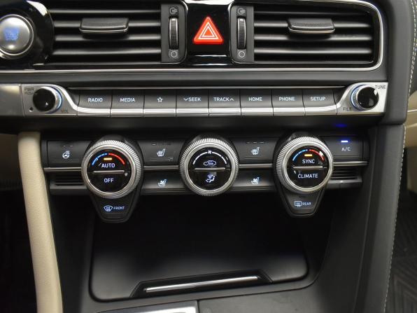Genesis G70 I с пробегом 2020 года, цена 2 897 000 рублей, 109098 км, седан, Автокод Объявления