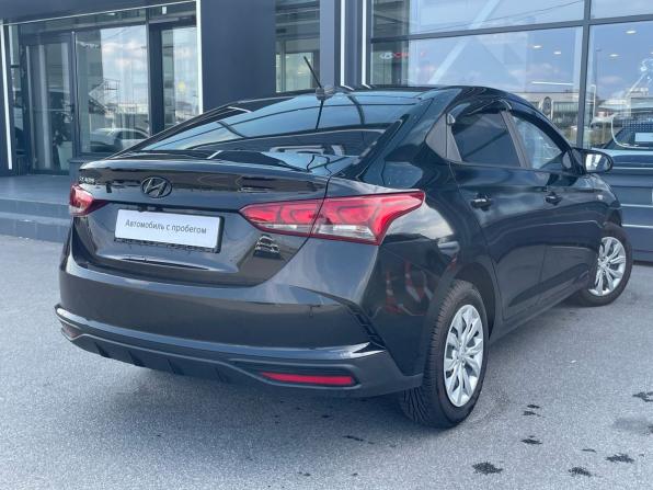 Hyundai Solaris II Рестайлинг с пробегом 2021 года, цена 1 420 000 рублей, 43126 км, седан, Автокод Объявления