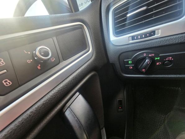 Volkswagen Touareg II с пробегом 2011 года, цена 1 670 000 рублей, 274901 км, внедорожник, Автокод Объявления