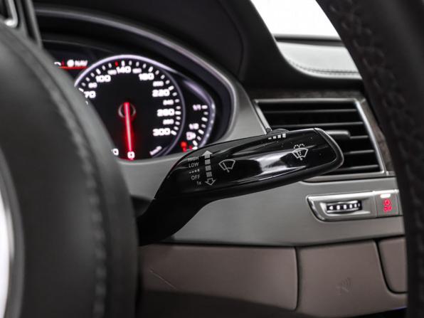 Audi A8 III (D4) Рестайлинг с пробегом 2015 года, цена 2 990 000 рублей, 327834 км, седан, Автокод Объявления