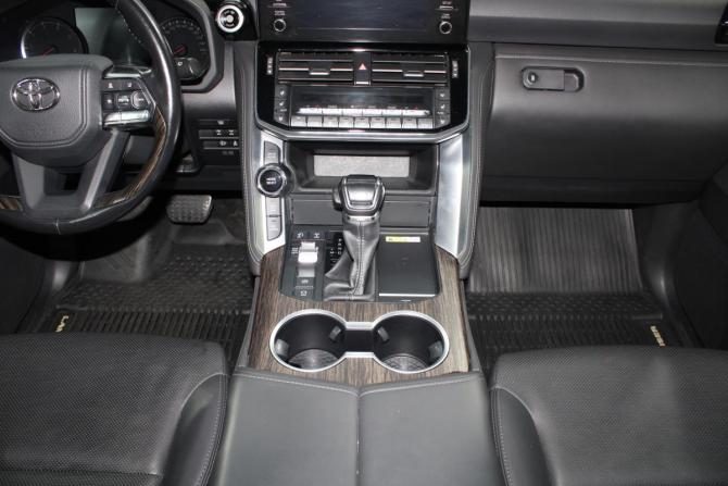Toyota Land Cruiser 300 Series с пробегом 2021 года, цена 9 300 000 рублей, 146739 км, внедорожник, Автокод Объявления