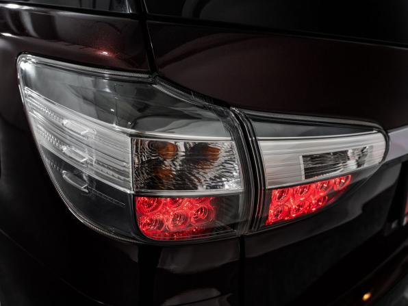 Toyota Wish II Рестайлинг с пробегом 2012 года, цена 1 339 500 рублей, 127250 км, минивэн, Автокод Объявления