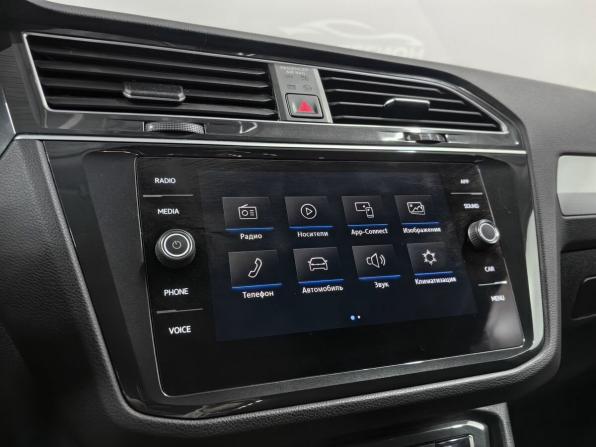 Volkswagen Tiguan II с пробегом 2019 года, цена 2 650 000 рублей, 87261 км, внедорожник, Автокод Объявления