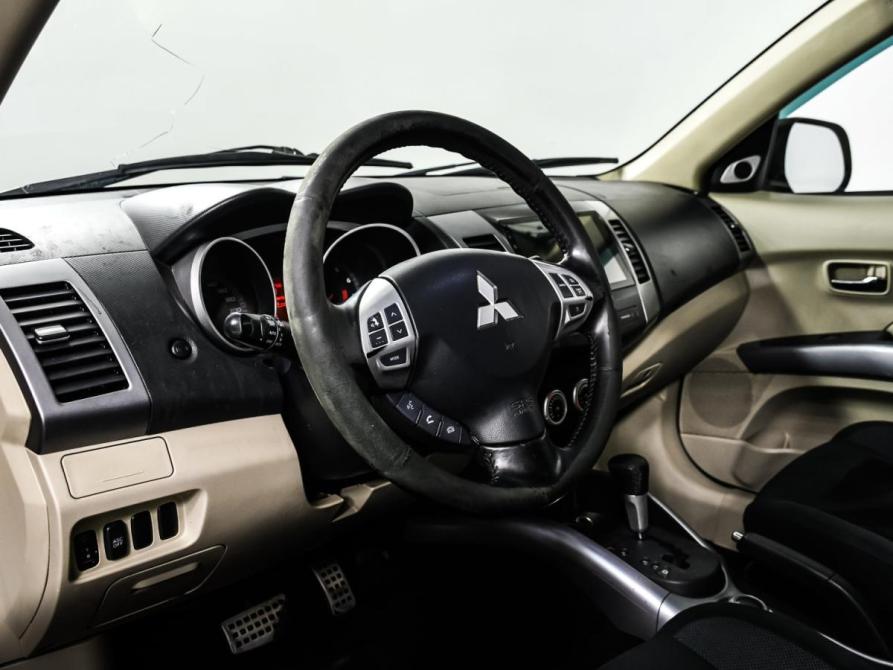 Mitsubishi Outlander II Москва  - изображение 13