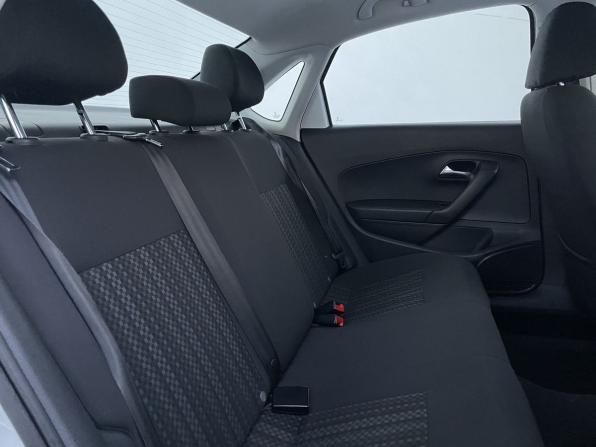 Volkswagen Polo V Рестайлинг с пробегом 2019 года, цена 952 000 рублей, 243000 км, седан, Автокод Объявления
