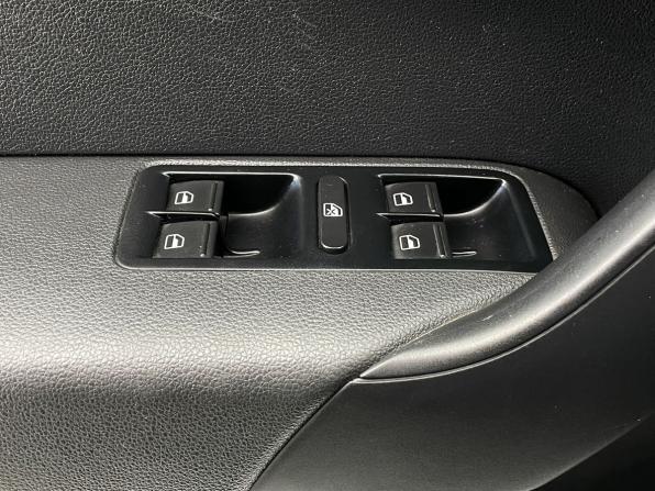 Volkswagen Polo V Рестайлинг с пробегом 2016 года, цена 825 000 рублей, 152924 км, седан, Автокод Объявления
