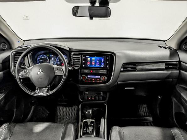 Mitsubishi Outlander III Рестайлинг 2 с пробегом 2018 года, цена 1 750 000 рублей, 236755 км, внедорожник, Автокод Объявления
