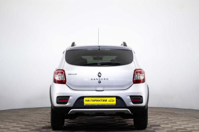 Renault Sandero II с пробегом 2015 года, цена 849 000 рублей, 92042 км, хэтчбек, Автокод Объявления