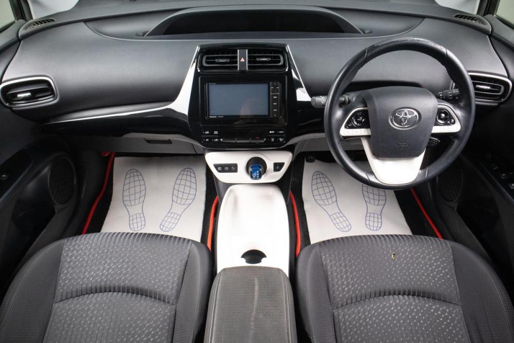 Toyota Prius IV (XW50) Оренбург  - изображение 8