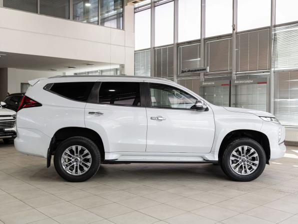Mitsubishi Pajero Sport III Рестайлинг с пробегом 2020 года, цена 3 650 000 рублей, 23827 км, внедорожник, Автокод Объявления