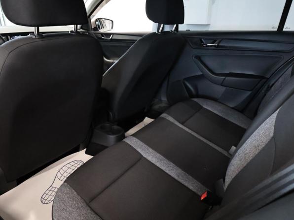 Skoda Rapid I Рестайлинг с пробегом 2020 года, цена 1 770 000 рублей, 36482 км, лифтбек, Автокод Объявления
