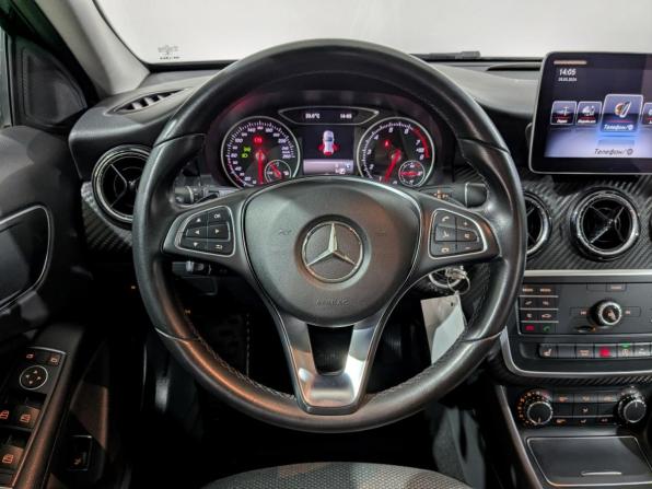 Mercedes-Benz GLA I (X156) Рестайлинг с пробегом 2017 года, цена 1 700 000 рублей, 142771 км, внедорожник, Автокод Объявления