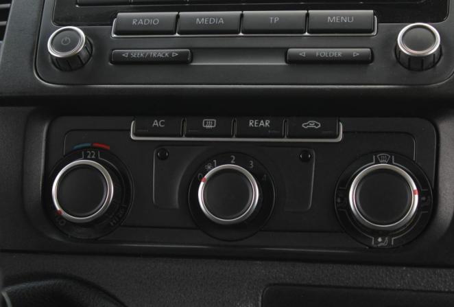 Volkswagen Caravelle T5 Рестайлинг с пробегом 2012 года, цена 1 880 000 рублей, 291306 км, минивэн, Автокод Объявления