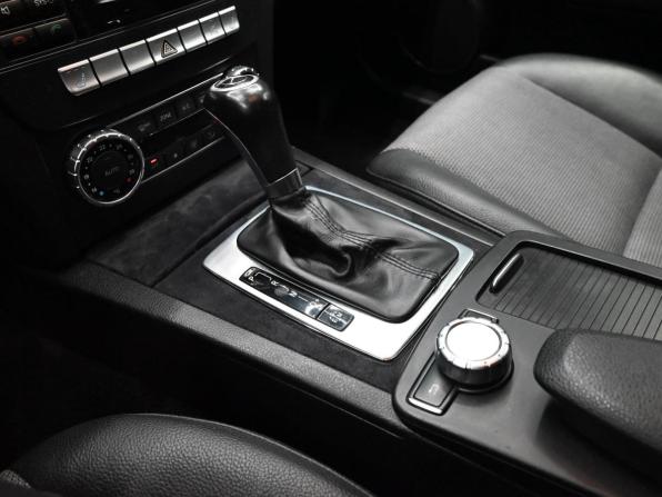 Mercedes-Benz C-Класс III (W204) Рестайлинг с пробегом 2011 года, цена 1 300 000 рублей, 267078 км, седан, Автокод Объявления