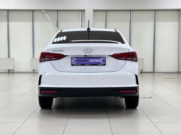 Hyundai Solaris II Рестайлинг с пробегом 2021 года, цена 1 750 000 рублей, 67753 км, седан, Автокод Объявления