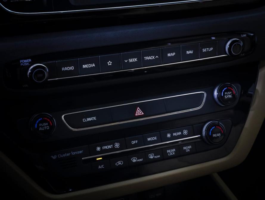 Kia Carnival III Москва  - изображение 18