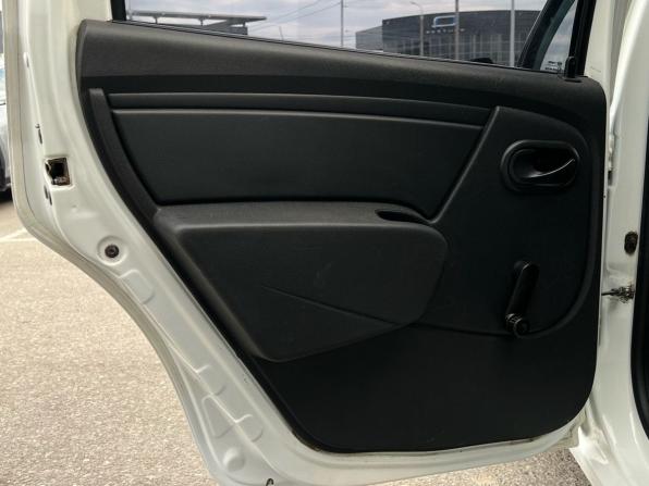 Renault Logan I Рестайлинг с пробегом 2012 года, цена 589 000 рублей, 97172 км, седан, Автокод Объявления