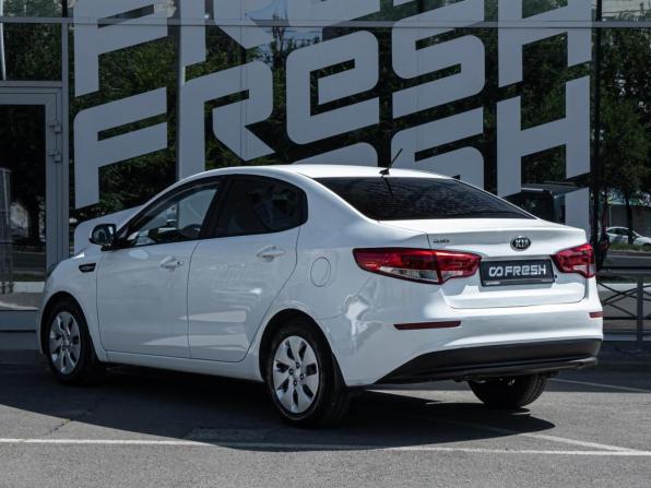 Kia Rio III Рестайлинг с пробегом 2016 года, цена 949 000 рублей, 198040 км, седан, Автокод Объявления