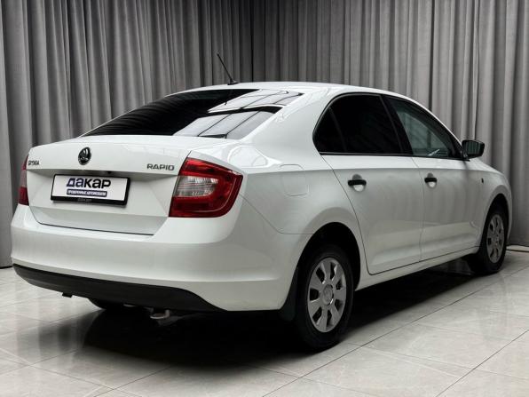 Skoda Rapid I с пробегом 2016 года, цена 919 000 рублей, 174800 км, лифтбек, Автокод Объявления
