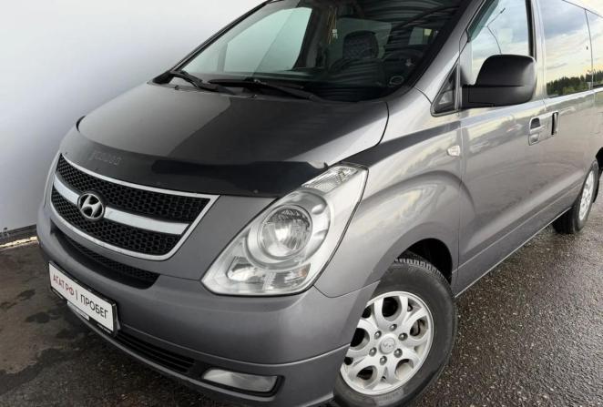 Hyundai H-1 II с пробегом 2010 года, цена 1 160 000 рублей, 262081 км, минивэн, Автокод Объявления