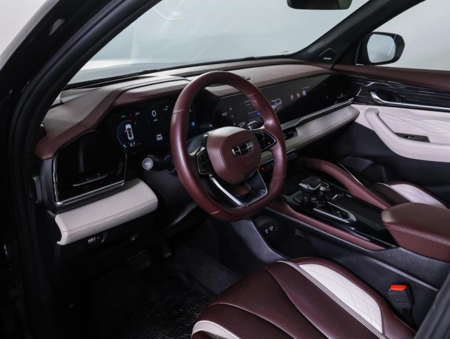 Geely Monjaro I Москва  - изображение 16