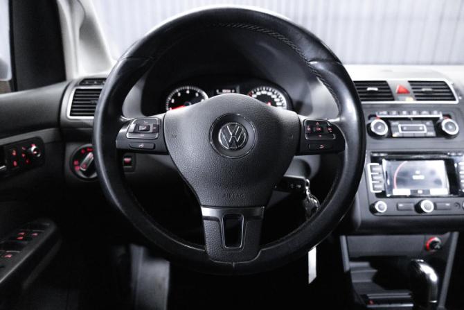 Volkswagen Touran I Рестайлинг 2 с пробегом 2011 года, цена 1 199 000 рублей, 125325 км, компактвэн, Автокод Объявления