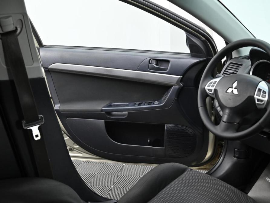 Mitsubishi Lancer X Москва  - изображение 11