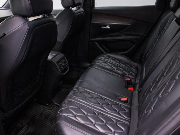 Peugeot 3008 II Рестайлинг с пробегом 2021 года, цена 2 295 000 рублей, 122656 км, внедорожник, Автокод Объявления