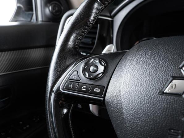 Mitsubishi Outlander III Рестайлинг 3 с пробегом 2019 года, цена 3 249 000 рублей, 126400 км, внедорожник, Автокод Объявления