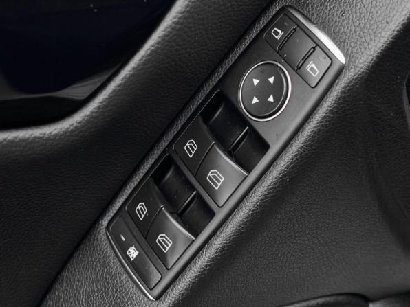 Mercedes-Benz C-Класс III (W204) Рестайлинг с пробегом 2013 года, цена 1 380 000 рублей, 205704 км, седан, Автокод Объявления