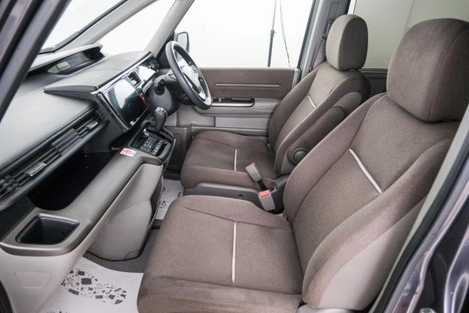 Honda Stepwgn V Рестайлинг с пробегом 2021 года, цена 2 339 000 рублей, 86730 км, минивэн, Автокод Объявления